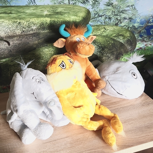 Kohl's Other - Doctor Seuss stuffed animals